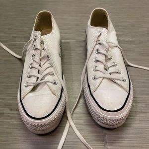 Womens Converse Chuck Taylor All Star Lo Platform Sneaker